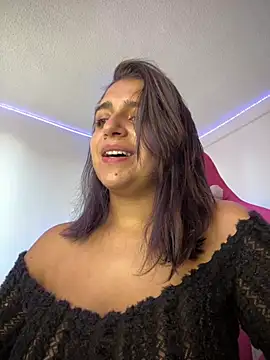 Alicia Ruiz online show from July 21, 8:09 pm
