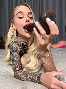 mc-Olivia online show from September 27, 5:09 pm