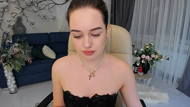 MiracleCurly online show from February 4, 4:10 pm