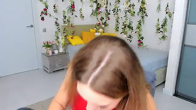 MiracleCurly online show from October 13, 7:27 pm