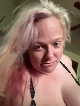 Cumslutsnowbunnie69 online show from September 22, 4:16 pm