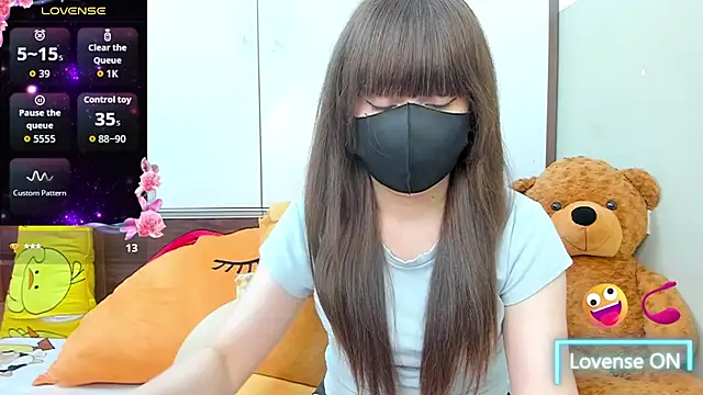 alonelove   online show from June 24, 3:27 am