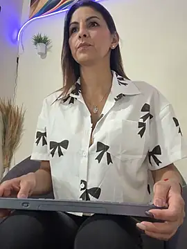 letiziia sky1 online show from July 22, 1:06 am