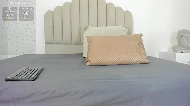 sarita duque online show from November 9, 1:07 pm