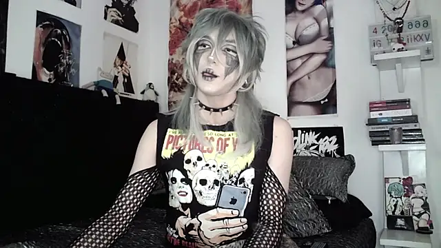 kiiler queen online show from June 18, 8:14 pm