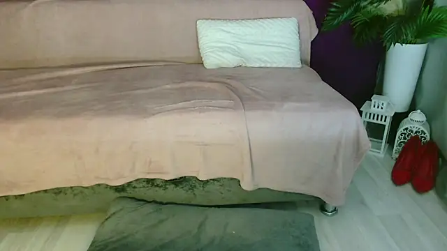 Imcarrieberry online show from October 2, 3:17 pm