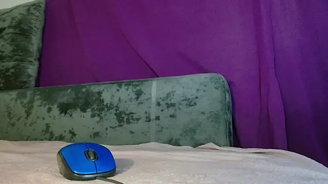 Imcarrieberry online show from October 17, 4:32 pm