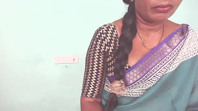 shrutitelugu69 online show from July 18, 4:09 pm
