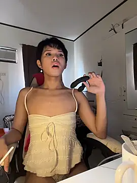 Plaxtique online show from January 13, 2:50 am