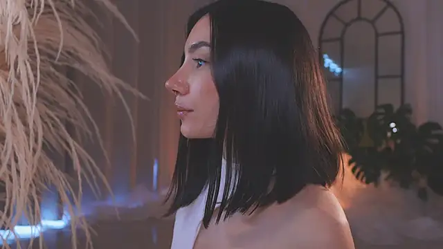 AmyArmstrong online show from November 11, 9:01 pm