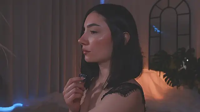 AmyArmstrong online show from November 12, 9:02 pm