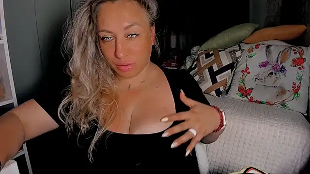 CumOnMy Tits online show from July 1, 2:11 am